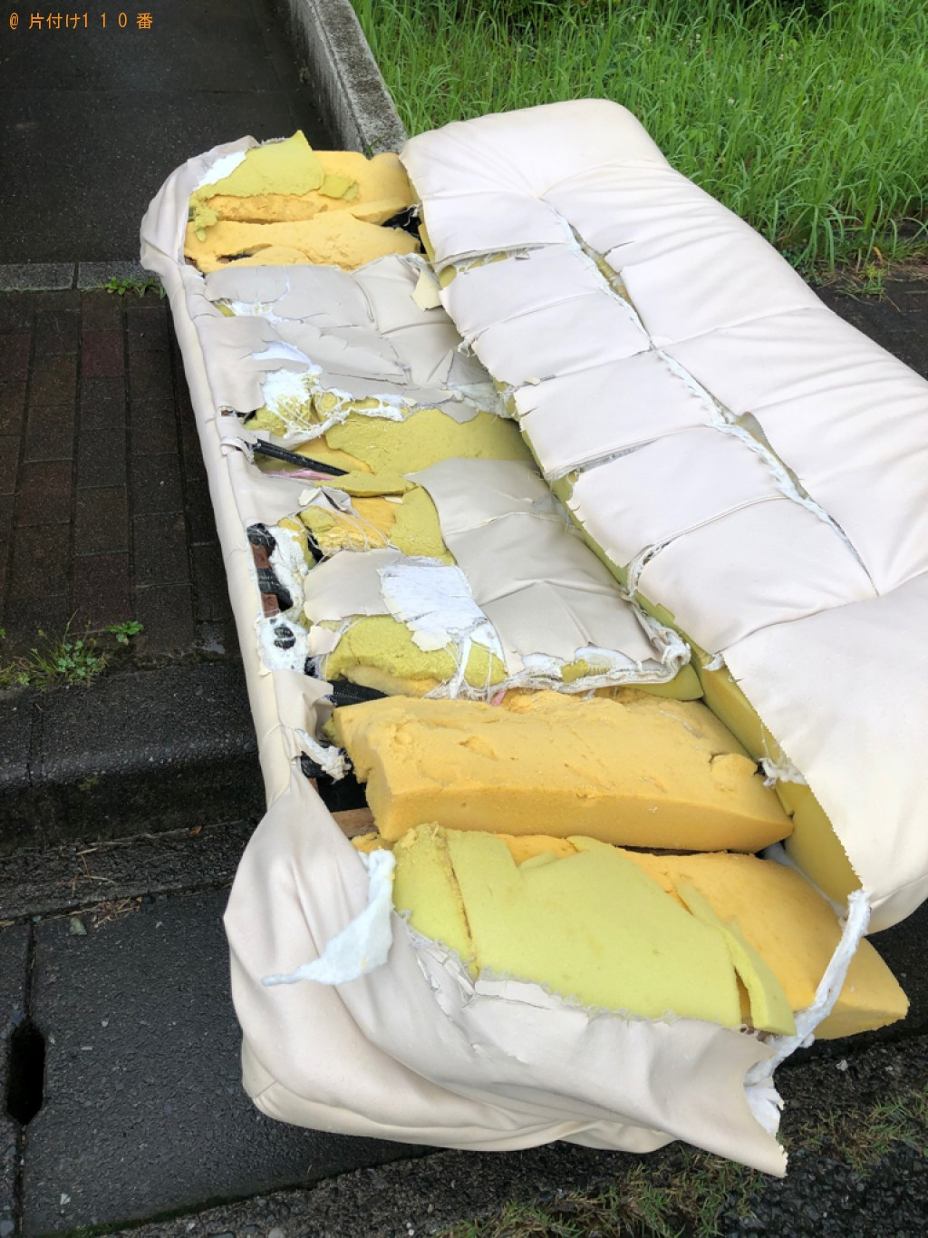 三人掛けソファー、タンス、本棚等の回収・処分ご依頼　お客様の声