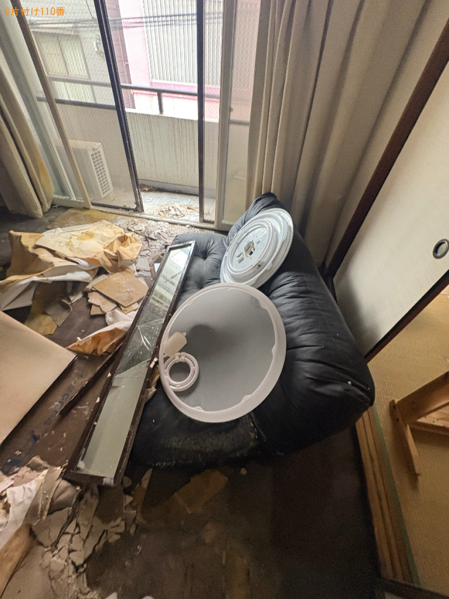 ベッド、寝具、テーブル、椅子、絨毯、小物等の回収・処分ご依頼